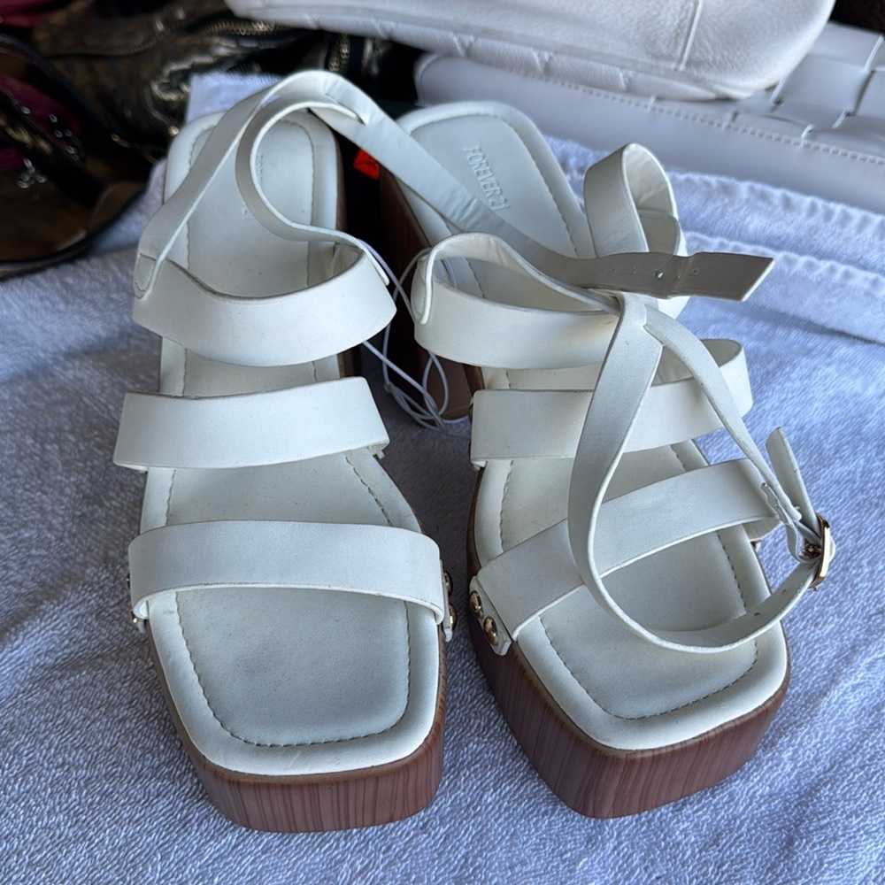 Platform sandals